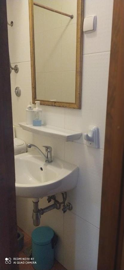 Ll Apartment *